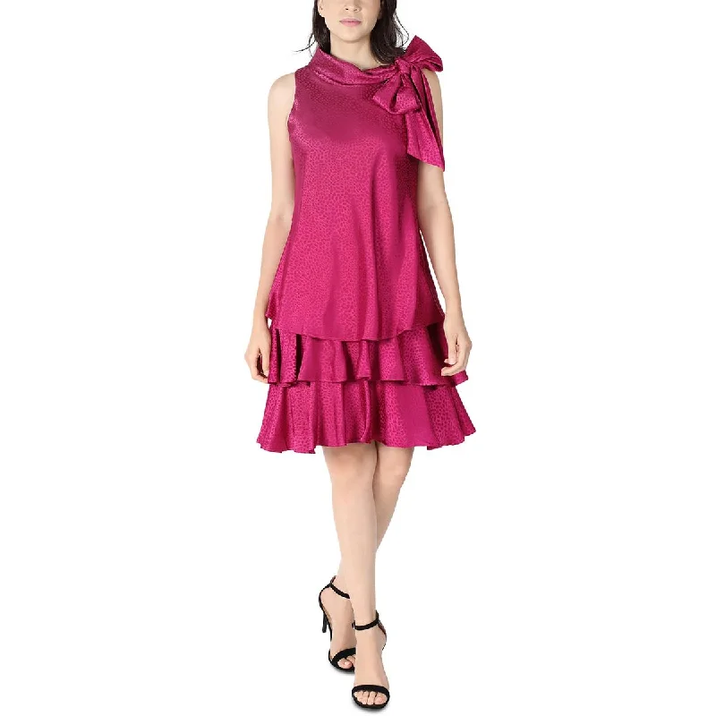 Robbie Bee Womens Petites Embossed Tiered Mini Fit & Flare Dress