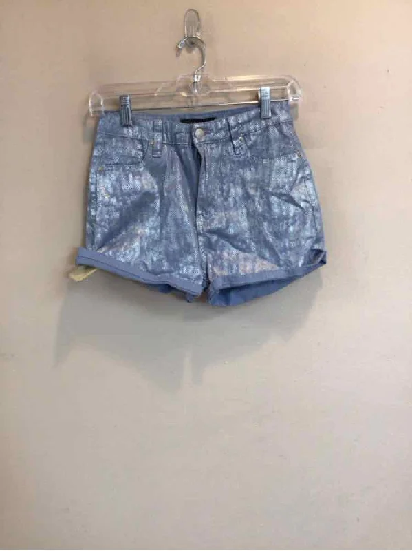 AKIRA SIZE SMALL Ladies SHORTS