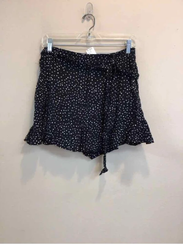 ZARA SIZE MEDIUM Ladies SHORTS